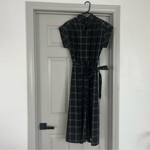 Calvin Klein midi-length shirt dress button up.